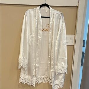 Elegant White BRIDE Lace Trim Robe